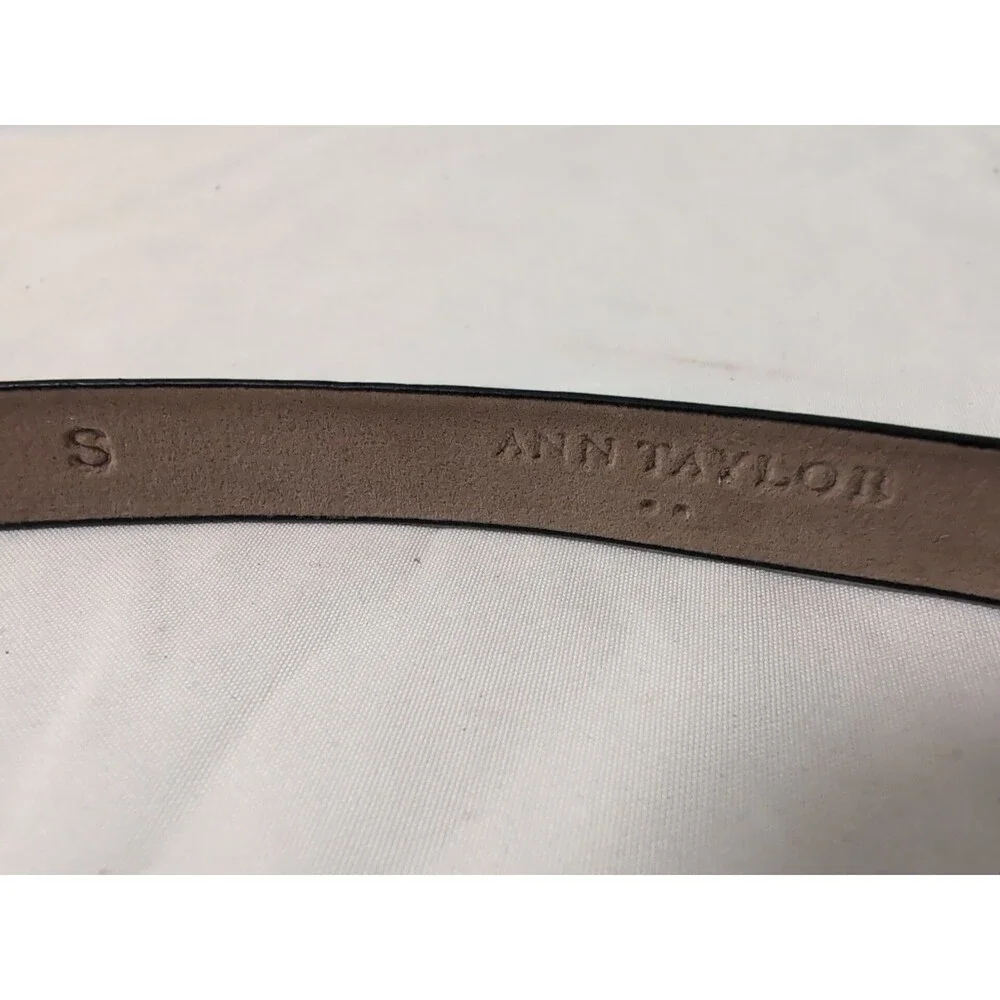 ANN  TAYLOR WOMEN'S GENUINE LEATHER BELT SIZE SMALL  NWOT